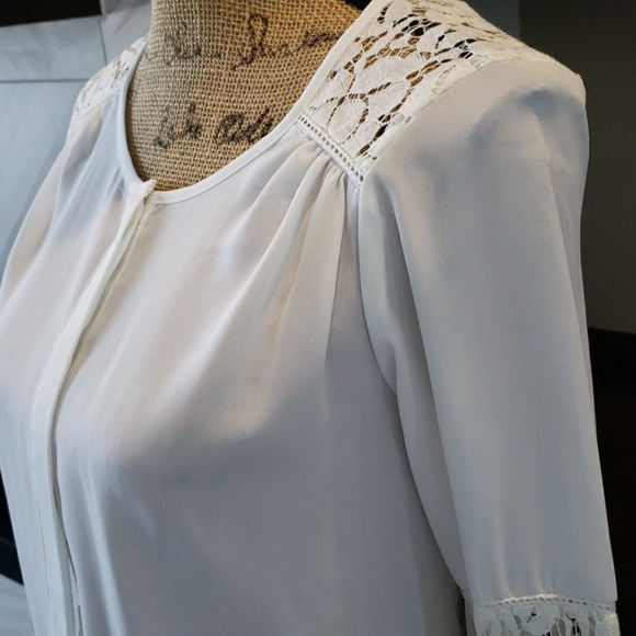 Zac & Rachel top blouse white long sleeve lace round neck Size Medium - Picture 3 of 7